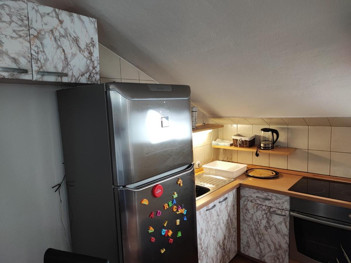 Apartments Villa Kresic 네움 외부 사진